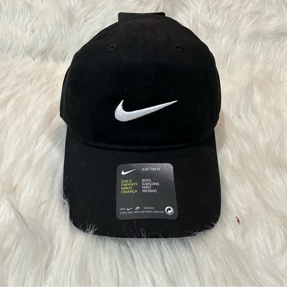 Boy’s Black Nike Hat